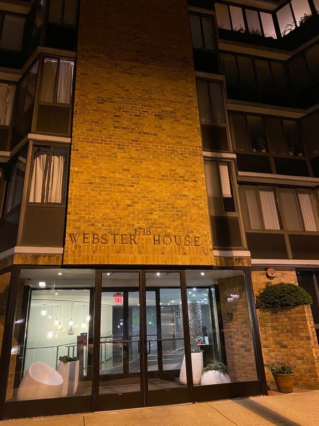 Building Photo - Efficiency close to Dupont Circle