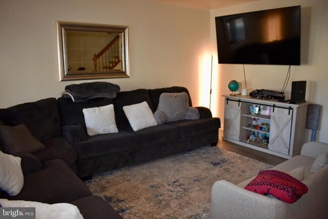 Building Photo - 9464 Tea Berry Ct