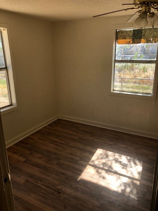 Foto del edificio - 2 br, 1 bath House - 712 W 12th