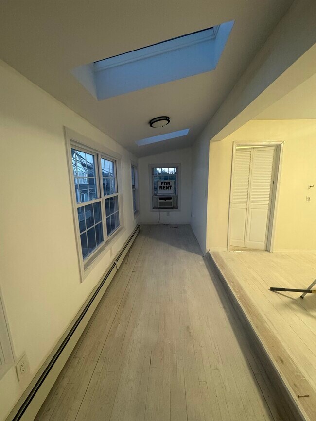 Foto del edificio - 5217 Liberty Ave
