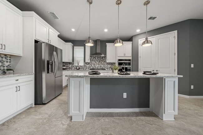 Building Photo - Immaculate Executive Home in Isles of Lake Nona
