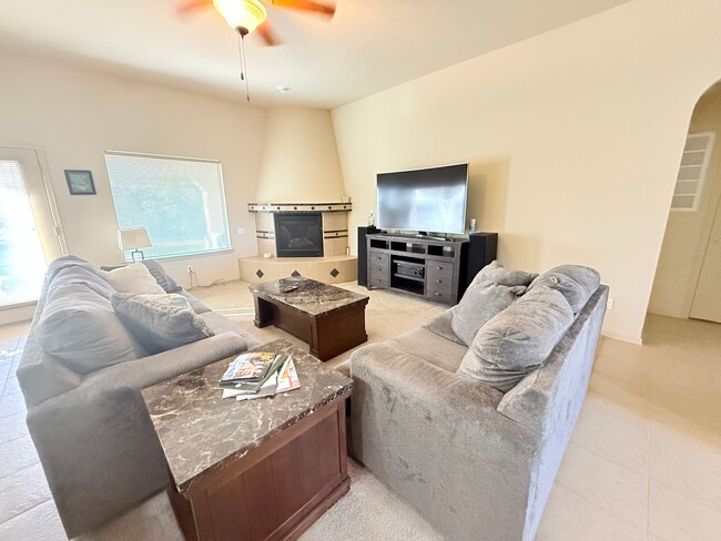 Building Photo - 5703 Ireland Dr