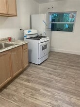 Building Photo - 746 NE 80th St