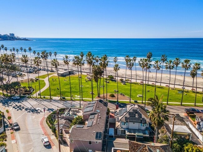 Building Photo - Stunning, Luxury La Jolla Shores Location with Panoramic Ocean Views!!