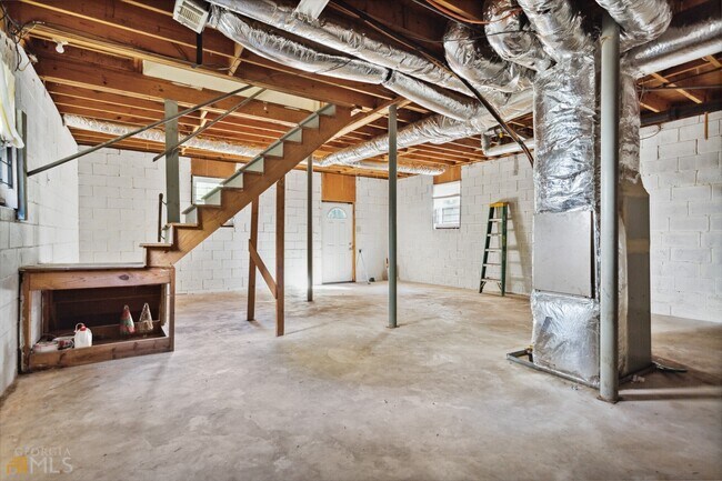 Foto del edificio - 1701 Alvarado Terrace SW