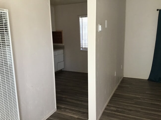 Building Photo - 432 W Haloid Ave