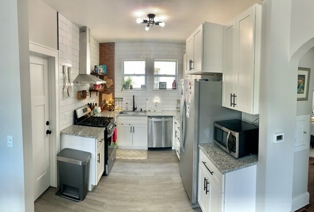 kitchen - 1328 Herschel Ave