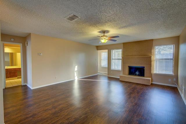 Foto del edificio - 1208 Timbercrest Dr