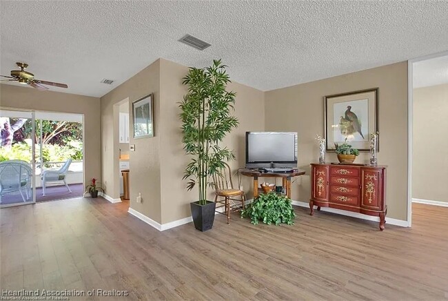 Foto del edificio - 2609 Orange Grove Dr