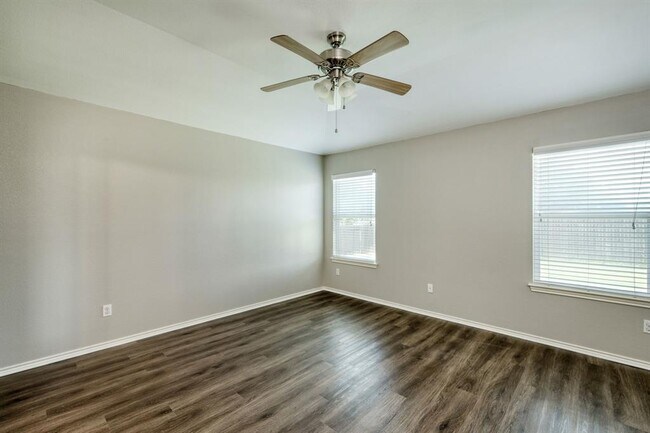 Foto del edificio - 2824 Bluffstone Dr