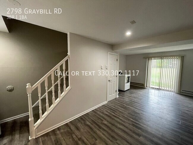 Building Photo - Three bedroom one bathroom townhouse for rent