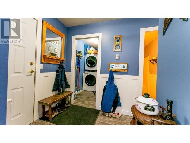 Photo du bâtiment - 420-420 4 Ave SE