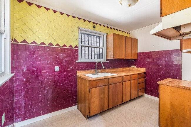 Foto del edificio - Charming 1 Bedroom Unit!! Must See!