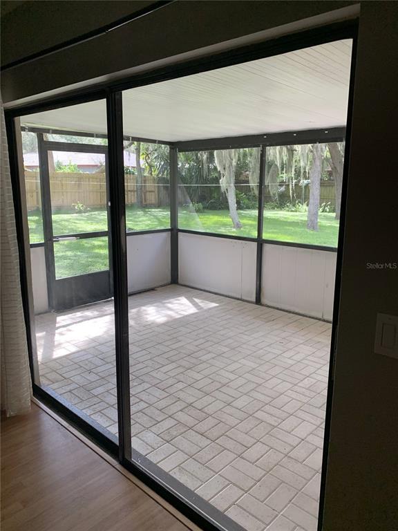 Foto del edificio - 113 Bloomingfield Dr