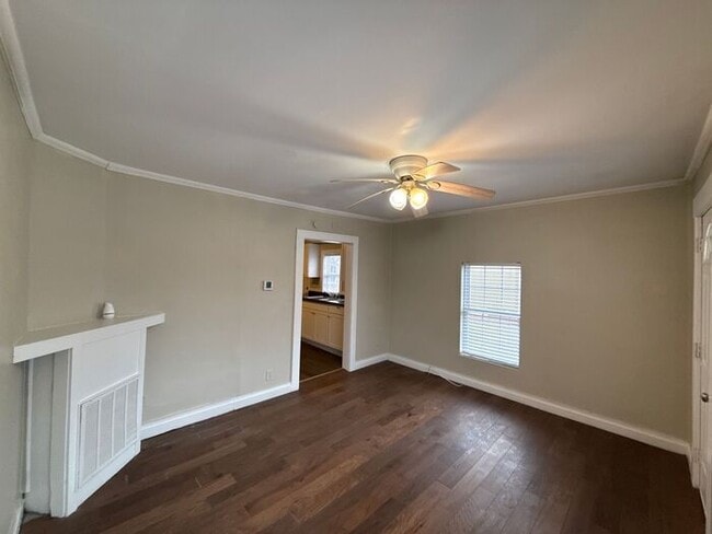 Building Photo - Duplex - Salisbury