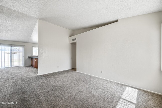 Foto del edificio - 11102 W Turney Ave