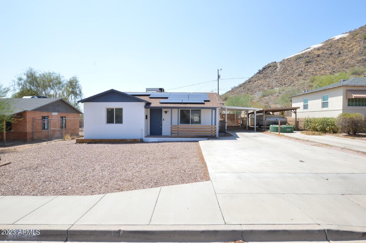 Primary Photo - 9608 N 1st Ave