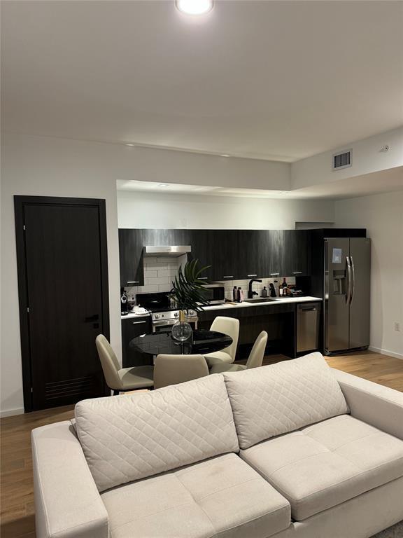 Foto del edificio - 398 NE 5th St