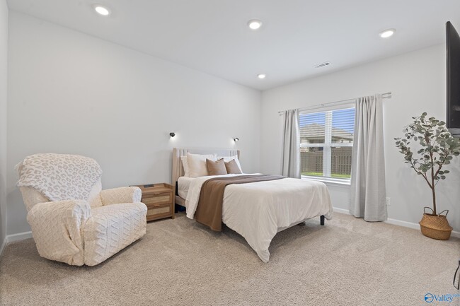 Building Photo - 201 Antler Ridge Dr