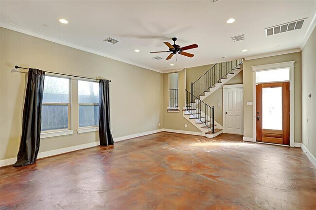 Foto del edificio - 923 W 23rd St