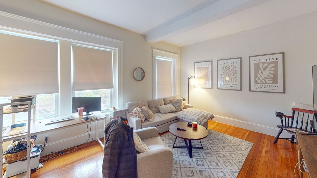 Brookline 1 Bed – Elevator Building – Heat & Hot Water Included – No Fee – 9/1 - Brookline 1 Bed – Elevator Building – Heat & Hot Water Included – No Fee – 9/1