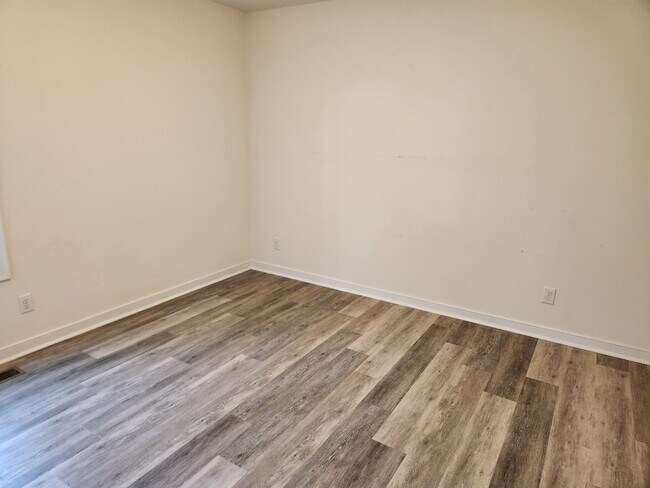 Foto del edificio - 3 bed 2 bath -Blackstone-Fort Pickett area