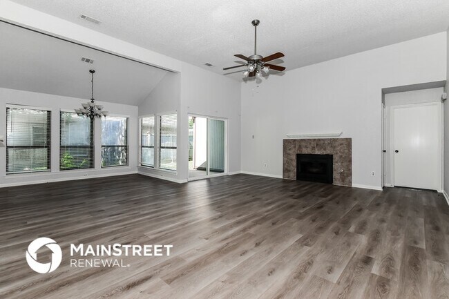 Foto del edificio - 525 Country View Ln