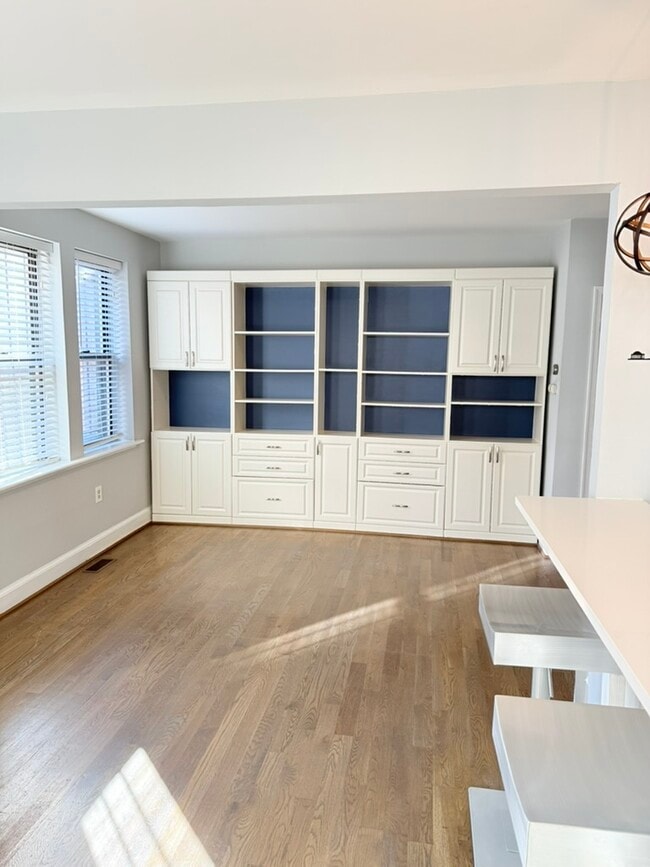 Photo - 661 Morris Pl NE Apartment