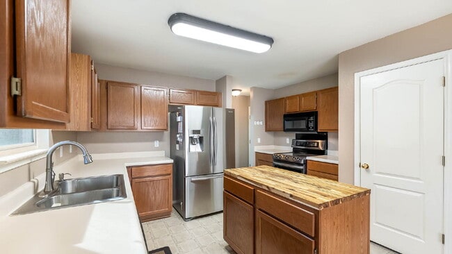 Building Photo - 638 Coral Harbor