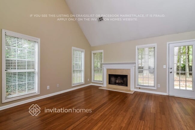 Foto del edificio - 2442 Welford Ct NW