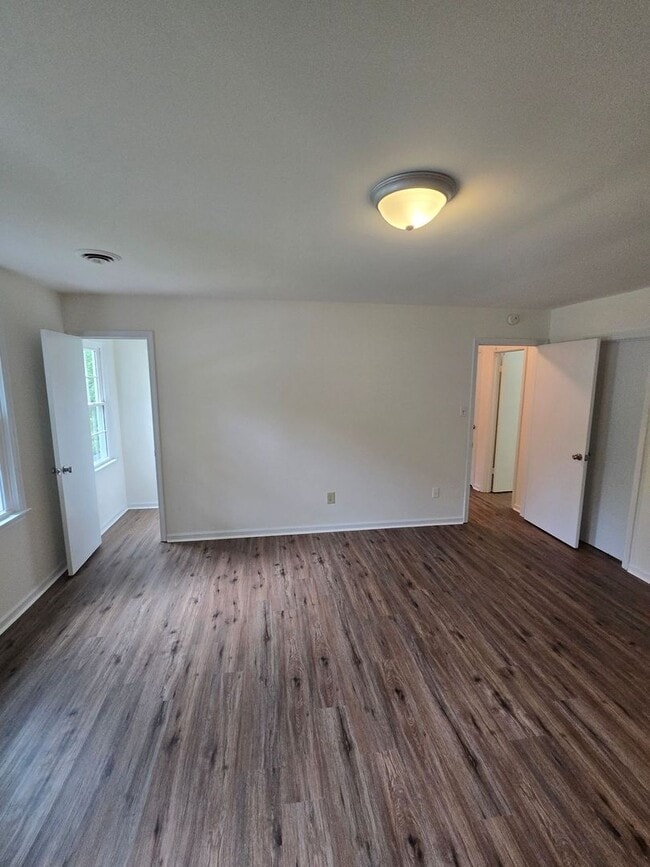 Building Photo - AVAILABLE NOW IN PRINCE GEORGE COUNTY >>>V...