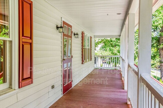 Building Photo - 3428 Hunting Creek Dr