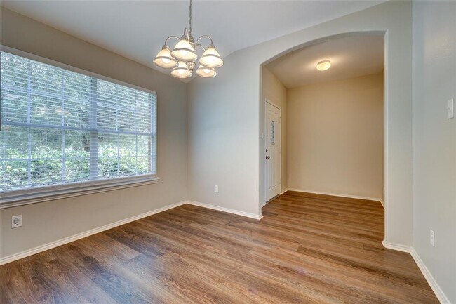 Foto del edificio - 396 Old W Trail