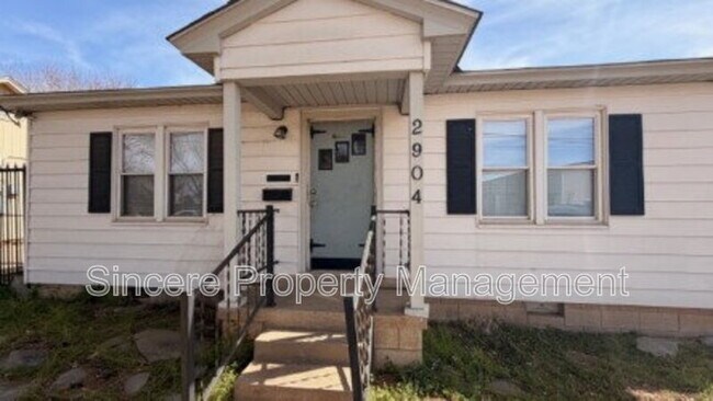 Building Photo - 2904 S Portland Ave