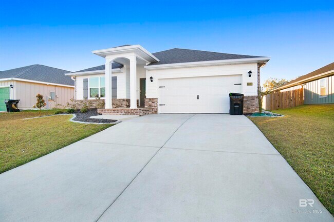 Foto del edificio - 32038 Lyon Rd