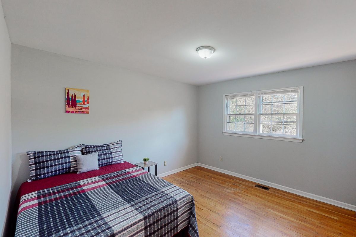 Foto principal - 1576 Plover Rd