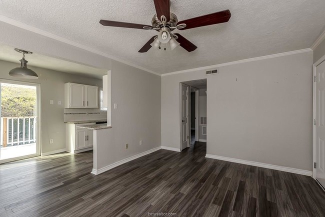 Building Photo - 804 Oran Cir