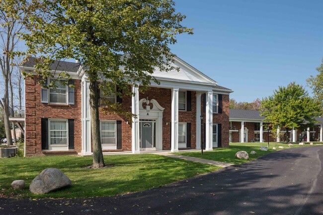 Building Photo - Fountainview East Apartments