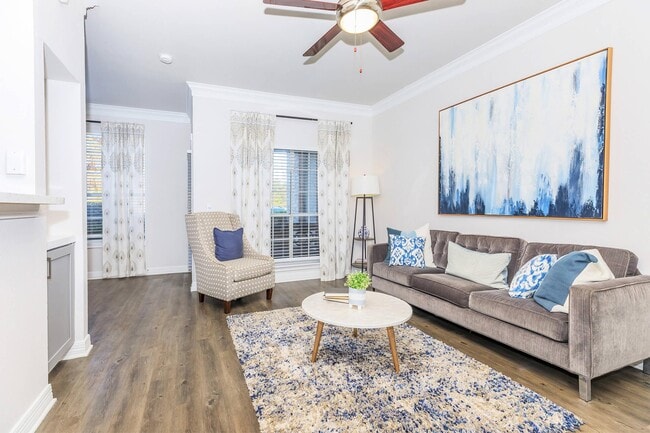 Building Photo - Cypress Lake