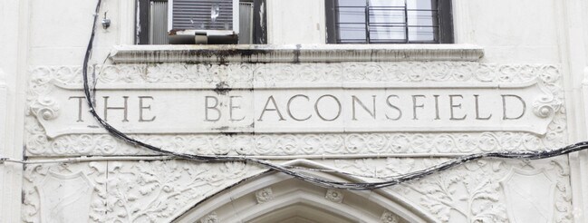 Beaconsfield - 1473-1475 Sheridan Avenue