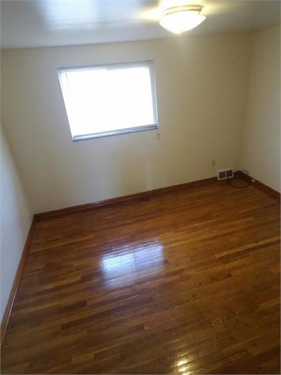 Building Photo - 130 Lacrosse St