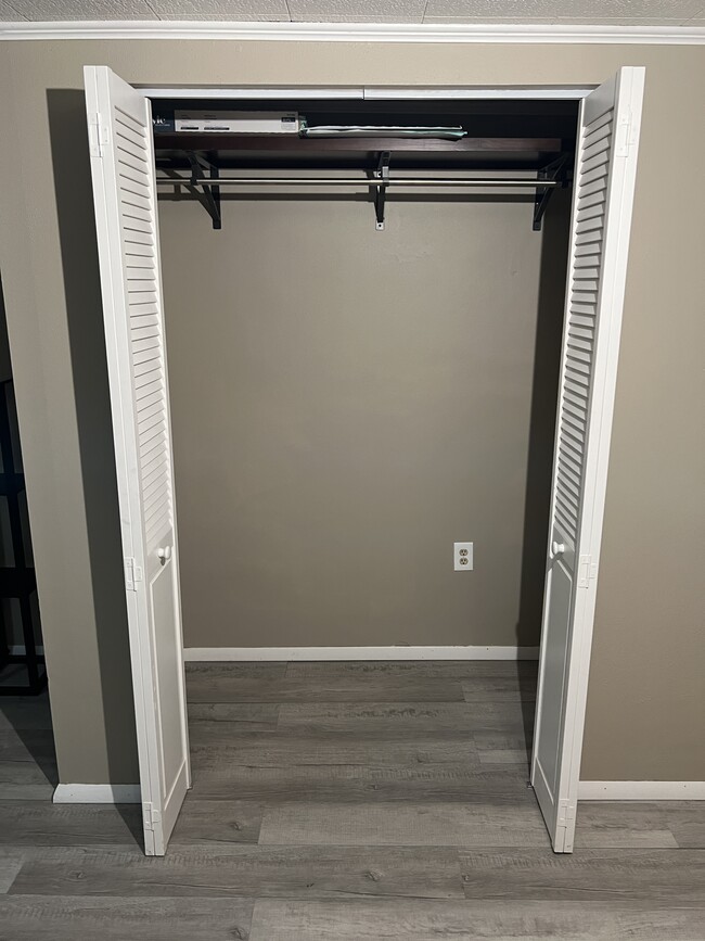 Building Photo - 328 Jamestown Rd