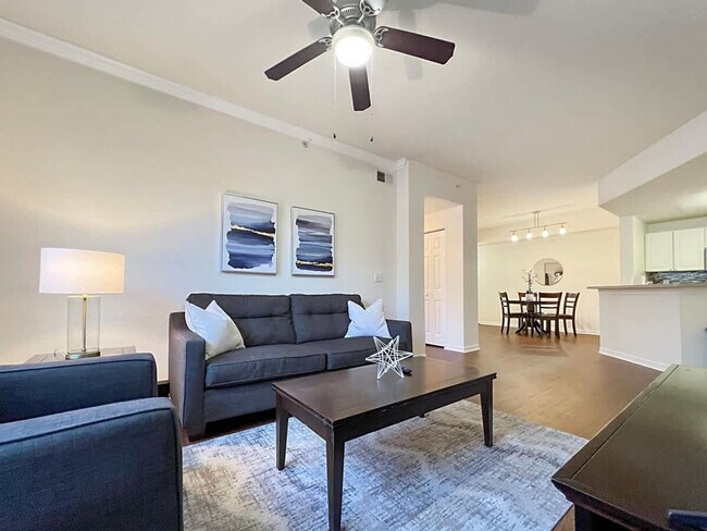 Foto del edificio - 9919 Montague St