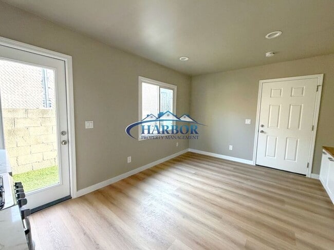 Foto del edificio - 543 W 5th St