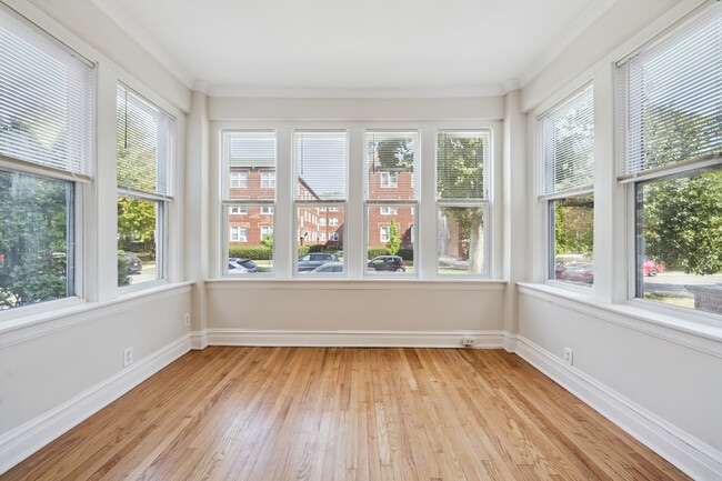 Foto del edificio - 4847 W Hutchinson St