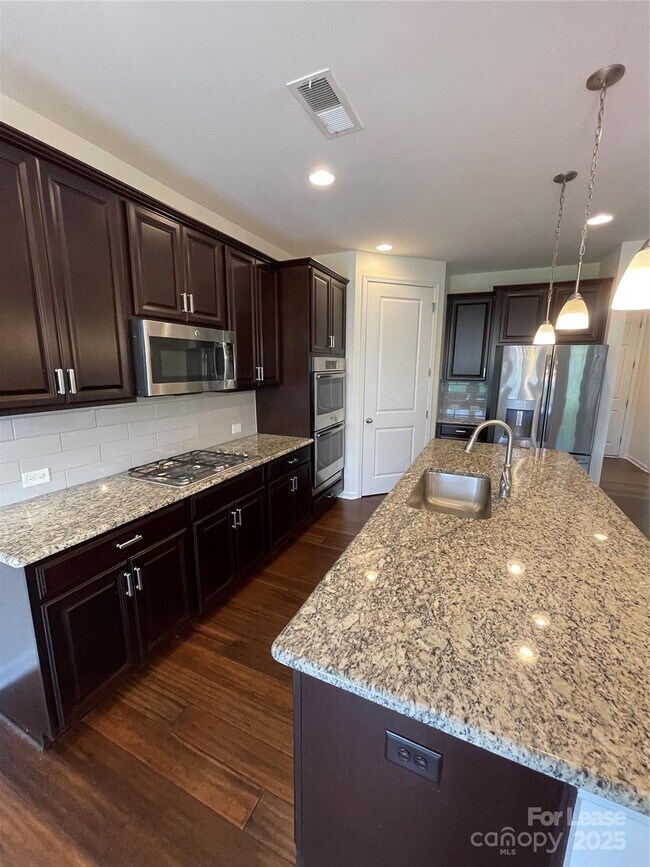 Foto del edificio - 132 Hillston Ln