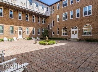 Primary Photo - 2525 College St