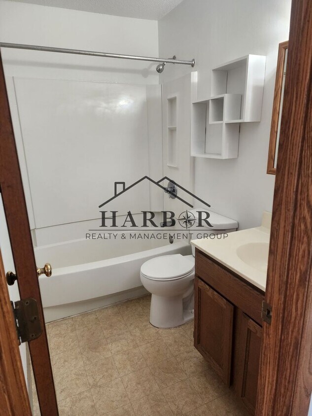 Foto principal - Hayfield Greens Apartments, 110 Bldg - 110...