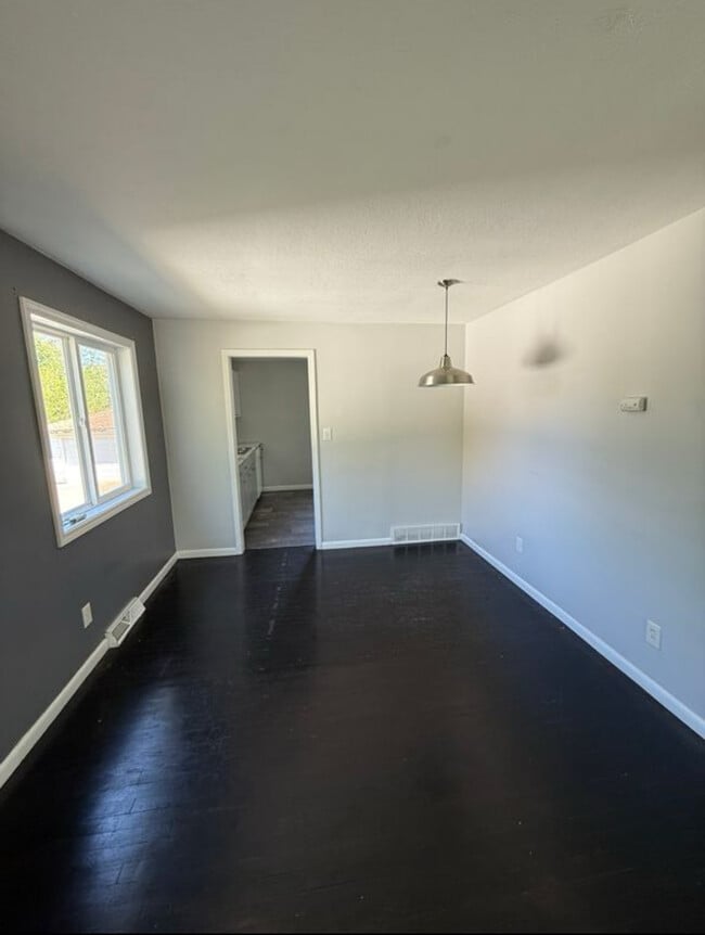 Building Photo - 8215 Crudele Dr