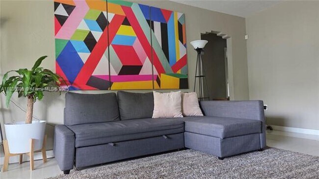 Foto del edificio - 2462 SW 20th St
